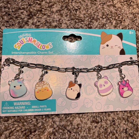 Squish mallow Girls Add A Charm Box Set with Bracelet & 5 Interchangeable Charms - Picture 3 of 9